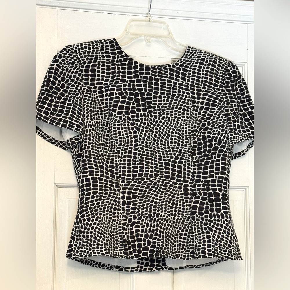 Maggy London Black and White Reptileโ Print Blouse